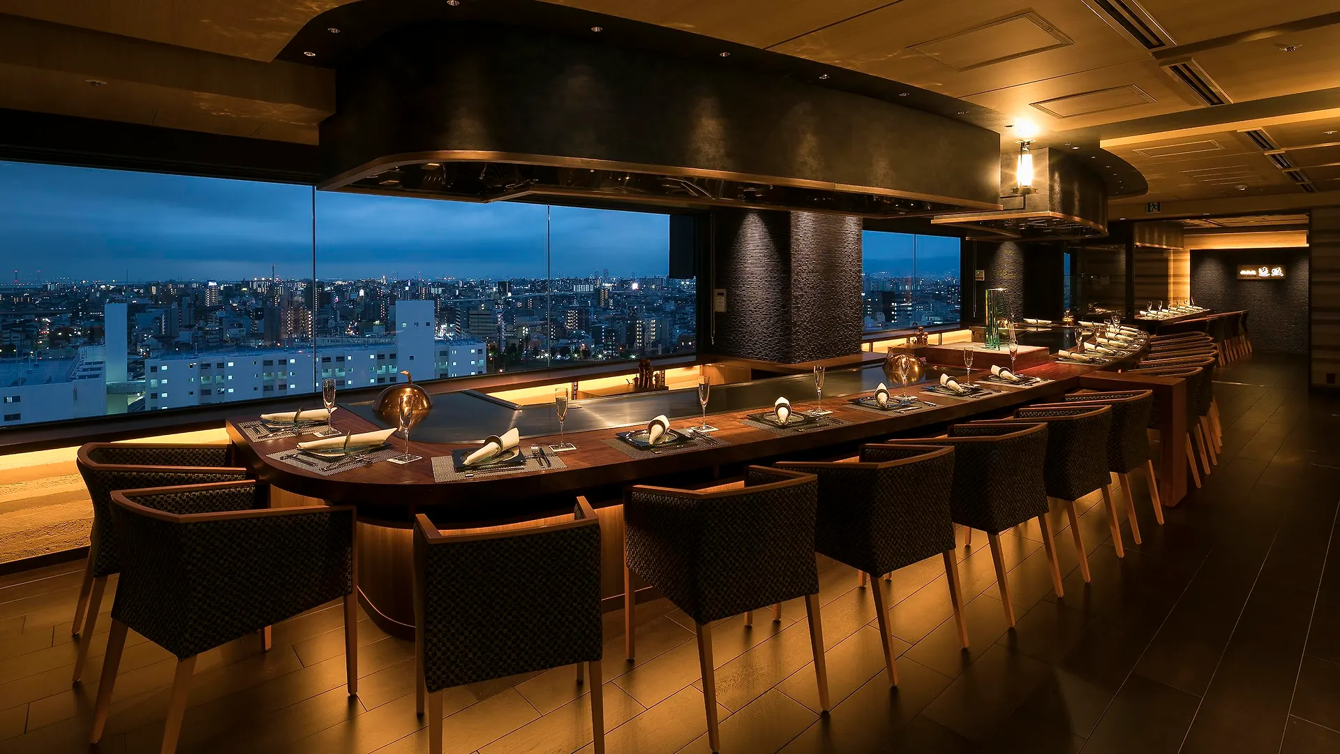 Hotel Plaza Ōsaka