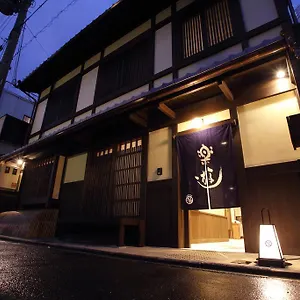 Ryokan (tradycyjny japoński pensjonat lub zajazd) Luck