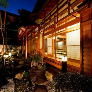 別荘 庭之宿 新大阪日本庭園の家 -residence Niwanoyado-