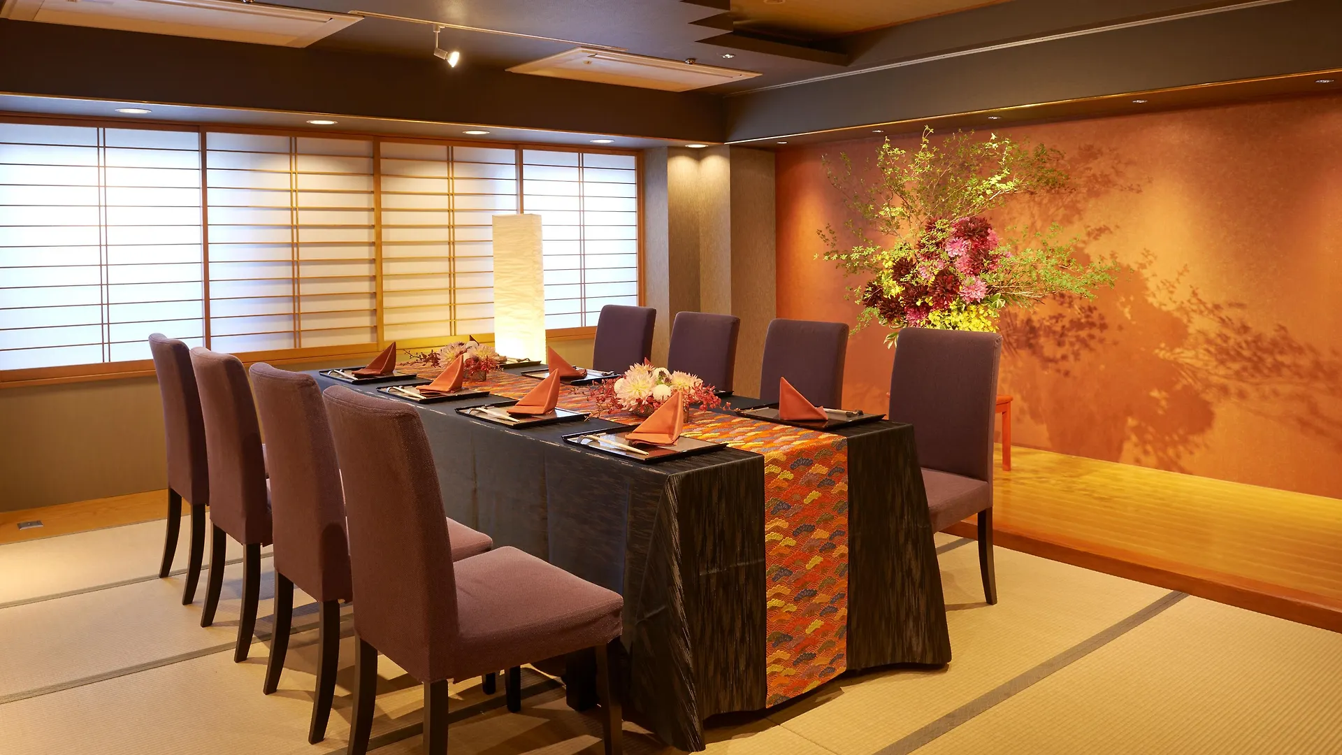 Hotel Plaza Osaka 4*,  Japan